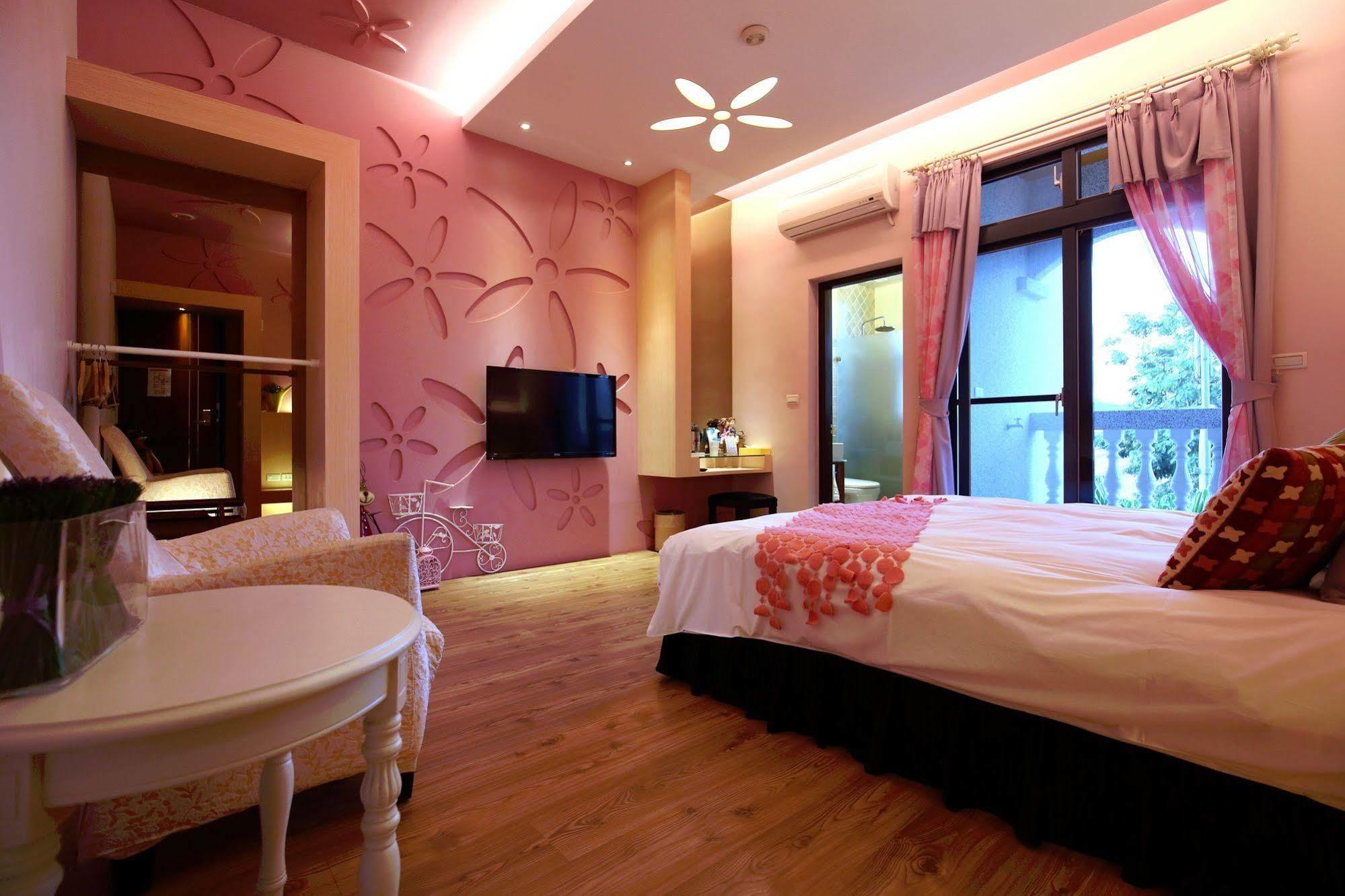 Queen Love Homestay Hualian Zewnętrze zdjęcie